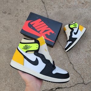 Size 9.5 - Jordan 1 Retro High OG Volt
